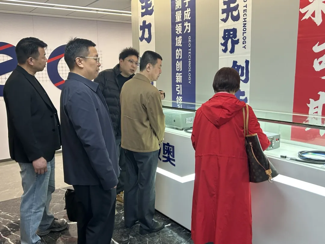 极奥资讯 | 国资委工信部智能制造百家行调研组莅我司调研座谈会圆满结束！